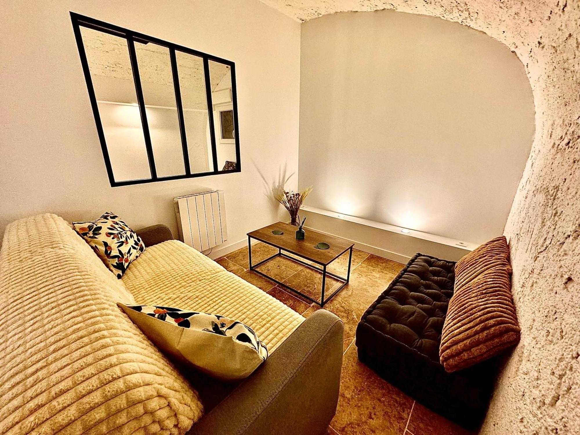 Place De Parking Au Pied Du Logement - Spacieux Et Atypique Apartment Orleans Bagian luar foto