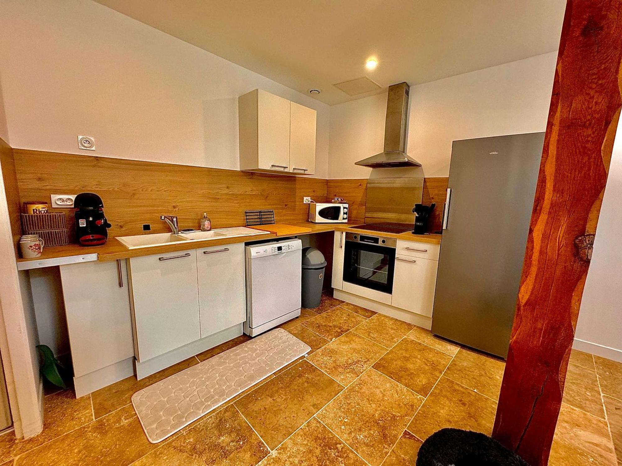 Place De Parking Au Pied Du Logement - Spacieux Et Atypique Apartment Orleans Bagian luar foto